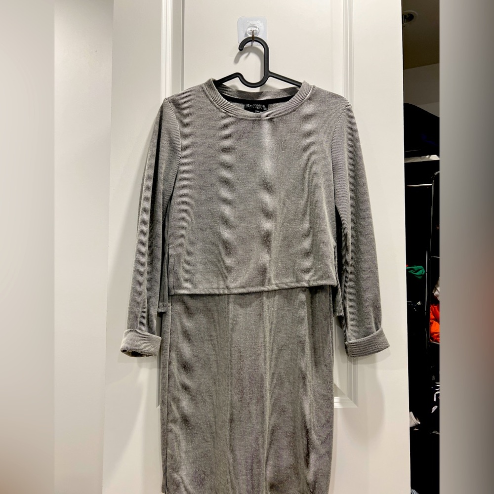 Knee length Aline dress striped from Topshop / long sleeve